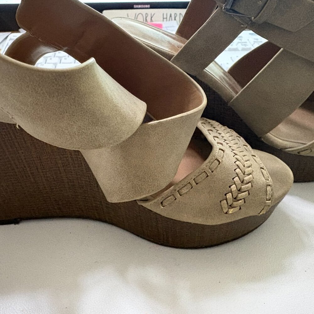 Indigo Road wedge sandals